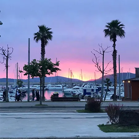 Piper's Boat Πλωτό κατάλυμα