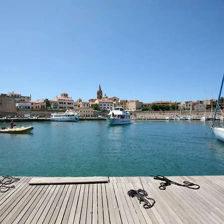 Piper's Boat Alghero